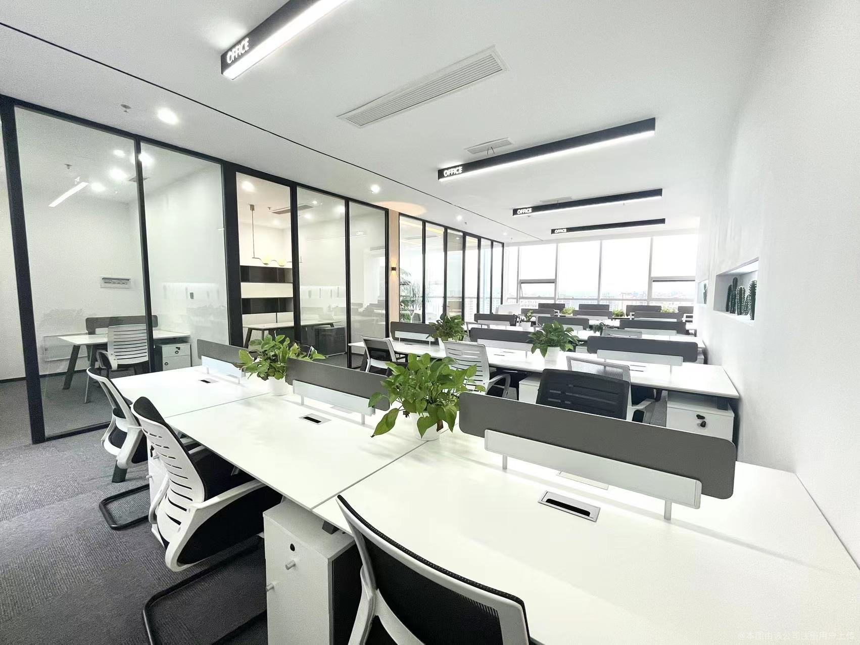 四川瀛乾冠 專(zhuān)業(yè)賦能，洞見(jiàn)商務(wù)信息咨詢(xún)的未來(lái)